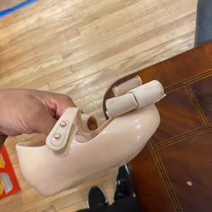 Size 6 mini Melissa